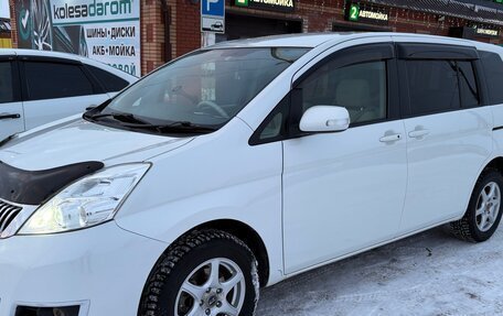 Toyota ISis I, 2011 год, 1 299 000 рублей, 2 фотография