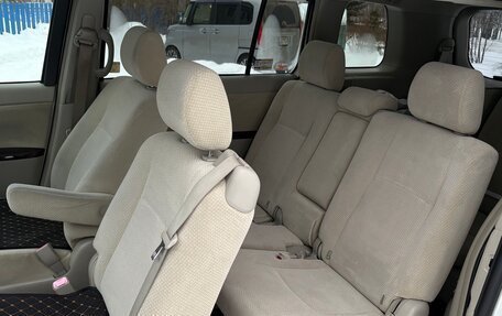 Toyota ISis I, 2011 год, 1 299 000 рублей, 18 фотография