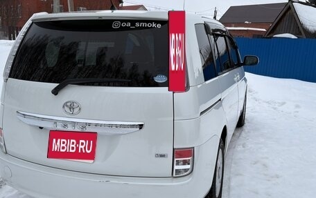 Toyota ISis I, 2011 год, 1 299 000 рублей, 6 фотография