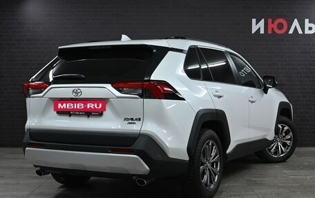 Toyota RAV4, 2024 год, 4 840 000 рублей, 6 фотография