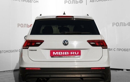 Volkswagen Tiguan II, 2018 год, 1 700 000 рублей, 6 фотография