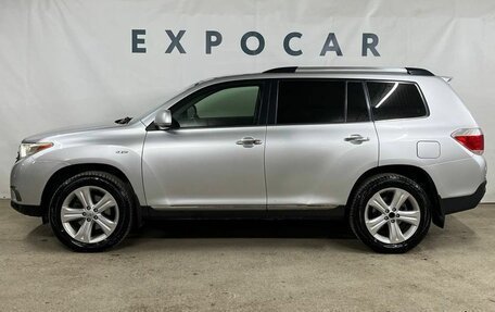 Toyota Highlander III, 2011 год, 2 320 000 рублей, 2 фотография