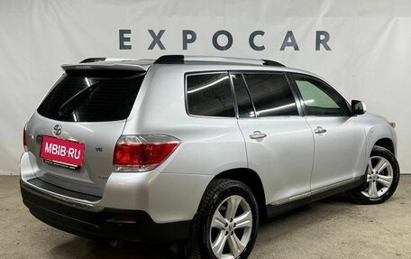 Toyota Highlander III, 2011 год, 2 320 000 рублей, 5 фотография