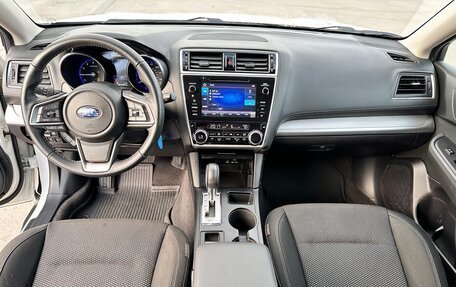 Subaru Outback IV рестайлинг, 2019 год, 2 900 000 рублей, 28 фотография