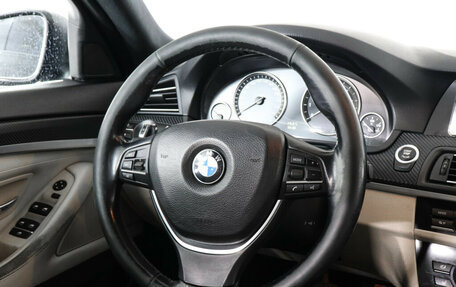 BMW 5 серия, 2010 год, 1 270 000 рублей, 13 фотография