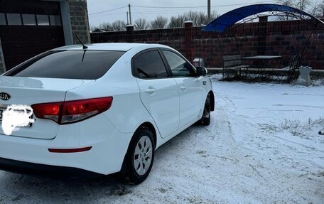 KIA Rio III рестайлинг, 2015 год, 1 230 000 рублей, 2 фотография