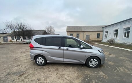 Honda Freed II, 2018 год, 1 999 999 рублей, 3 фотография