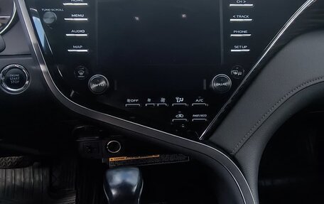Toyota Camry, 2018 год, 2 950 000 рублей, 3 фотография