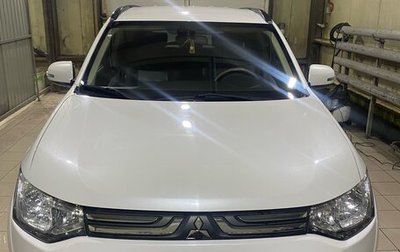 Mitsubishi Outlander III рестайлинг 3, 2013 год, 1 900 000 рублей, 1 фотография