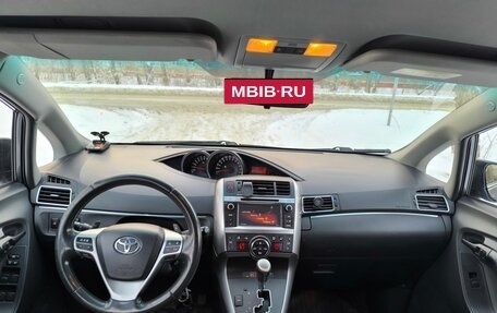 Toyota Verso I, 2014 год, 1 400 000 рублей, 21 фотография