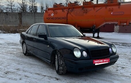 Mercedes-Benz E-Класс, 1997 год, 410 000 рублей, 4 фотография