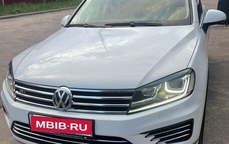 Volkswagen Touareg III, 2017 год, 3 550 000 рублей, 2 фотография