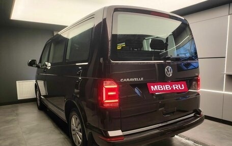 Volkswagen Caravelle T6 рестайлинг, 2017 год, 3 328 000 рублей, 6 фотография