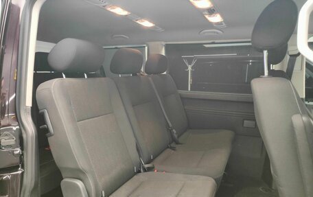 Volkswagen Caravelle T6 рестайлинг, 2017 год, 3 328 000 рублей, 16 фотография