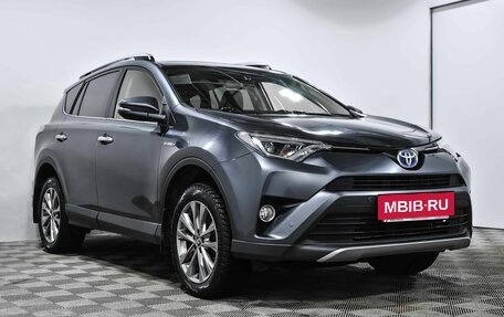 Toyota RAV4, 2018 год, 3 330 000 рублей, 4 фотография