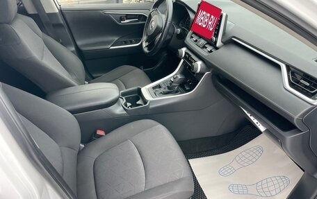 Toyota RAV4, 2019 год, 3 100 000 рублей, 10 фотография