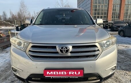 Toyota Highlander III, 2011 год, 1 789 000 рублей, 3 фотография