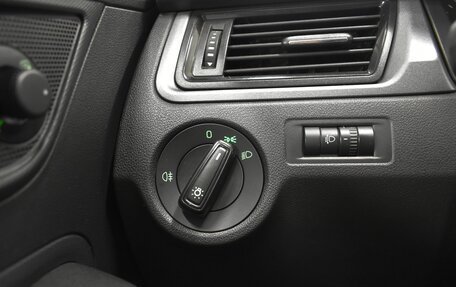 Skoda Rapid I, 2017 год, 920 000 рублей, 12 фотография