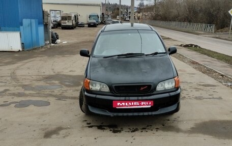 Toyota Ipsum II, 1999 год, 450 000 рублей, 2 фотография