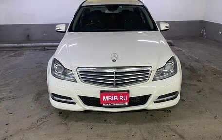 Mercedes-Benz C-Класс, 2011 год, 1 750 000 рублей, 10 фотография