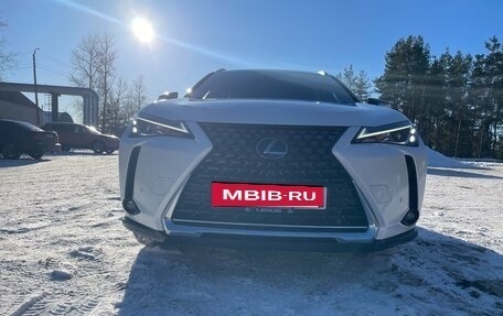 Lexus UX I, 2020 год, 3 550 000 рублей, 7 фотография