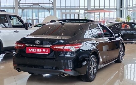 Toyota Camry, 2022 год, 3 695 000 рублей, 4 фотография