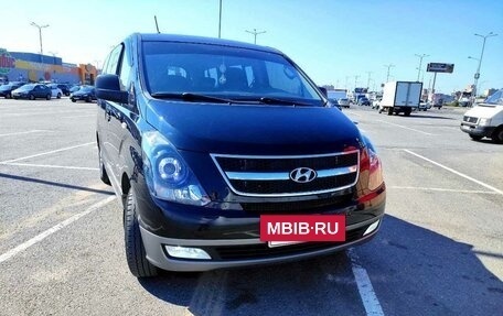 Hyundai H-1 II рестайлинг, 2010 год, 2 050 000 рублей, 3 фотография