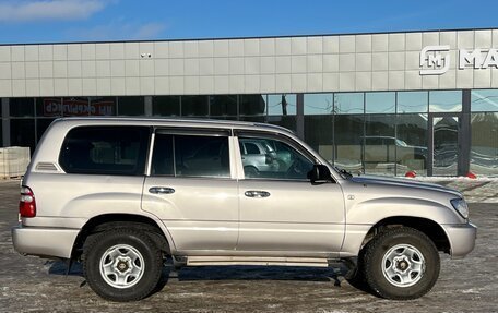 Toyota Land Cruiser 100 рестайлинг 2, 2003 год, 1 600 000 рублей, 4 фотография