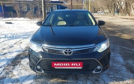 Toyota Camry, 2015 год, 2 090 000 рублей, 10 фотография