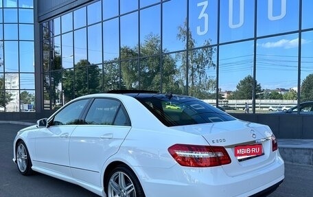 Mercedes-Benz E-Класс, 2012 год, 2 300 000 рублей, 4 фотография