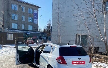 KIA cee'd I рестайлинг, 2011 год, 820 000 рублей, 7 фотография