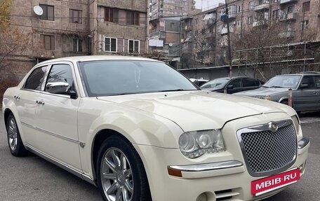 Chrysler 300C II, 2004 год, 1 450 000 рублей, 3 фотография