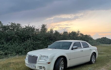 Chrysler 300C II, 2004 год, 1 450 000 рублей, 7 фотография