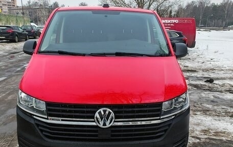 Volkswagen Transporter T6 рестайлинг, 2021 год, 4 450 000 рублей, 10 фотография