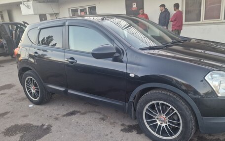 Nissan Qashqai, 2009 год, 700 000 рублей, 2 фотография