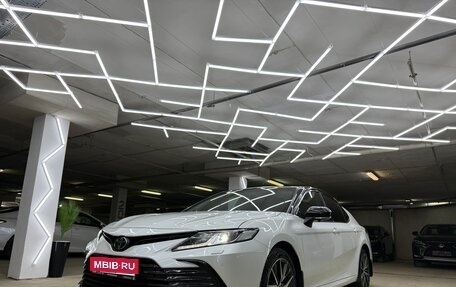 Toyota Camry, 2021 год, 3 250 000 рублей, 1 фотография