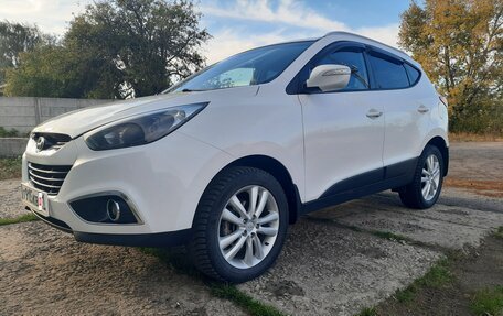 Hyundai ix35 I рестайлинг, 2012 год, 1 300 000 рублей, 2 фотография