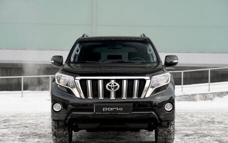 Toyota Land Cruiser Prado 150 рестайлинг 2, 2015 год, 3 850 000 рублей, 3 фотография