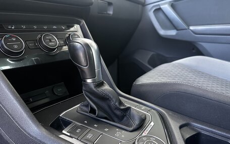 Volkswagen Tiguan II, 2018 год, 2 600 000 рублей, 12 фотография