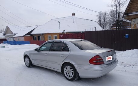 Mercedes-Benz E-Класс, 2004 год, 850 000 рублей, 3 фотография