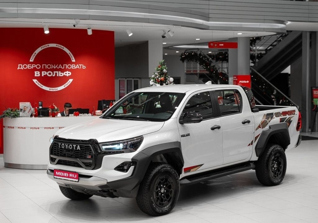 Toyota Hilux, 2024 год, 7 100 000 рублей, 1 фотография