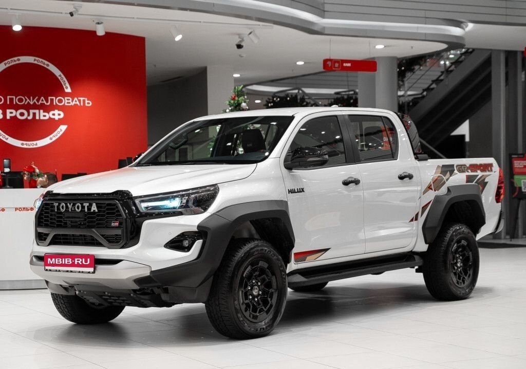 Toyota Hilux, 2024 год, 7 100 000 рублей, 2 фотография