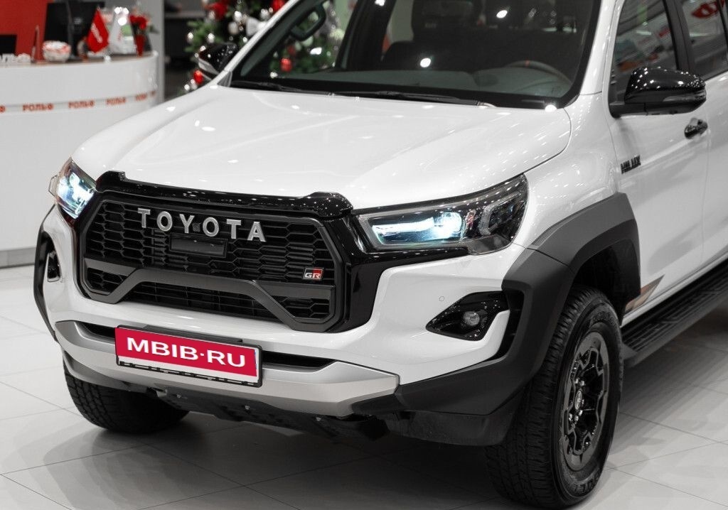Toyota Hilux, 2024 год, 7 100 000 рублей, 5 фотография
