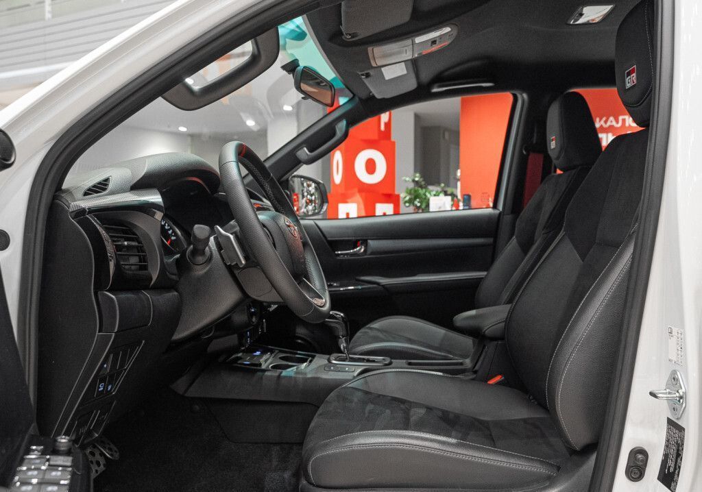 Toyota Hilux, 2024 год, 7 100 000 рублей, 22 фотография
