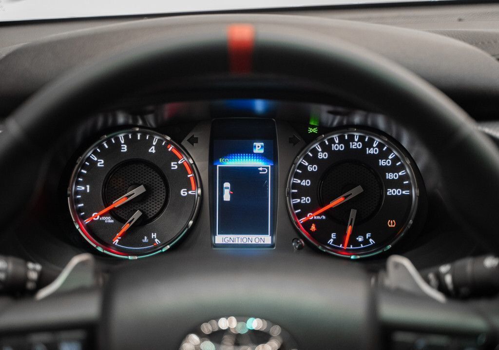 Toyota Hilux, 2024 год, 7 100 000 рублей, 36 фотография