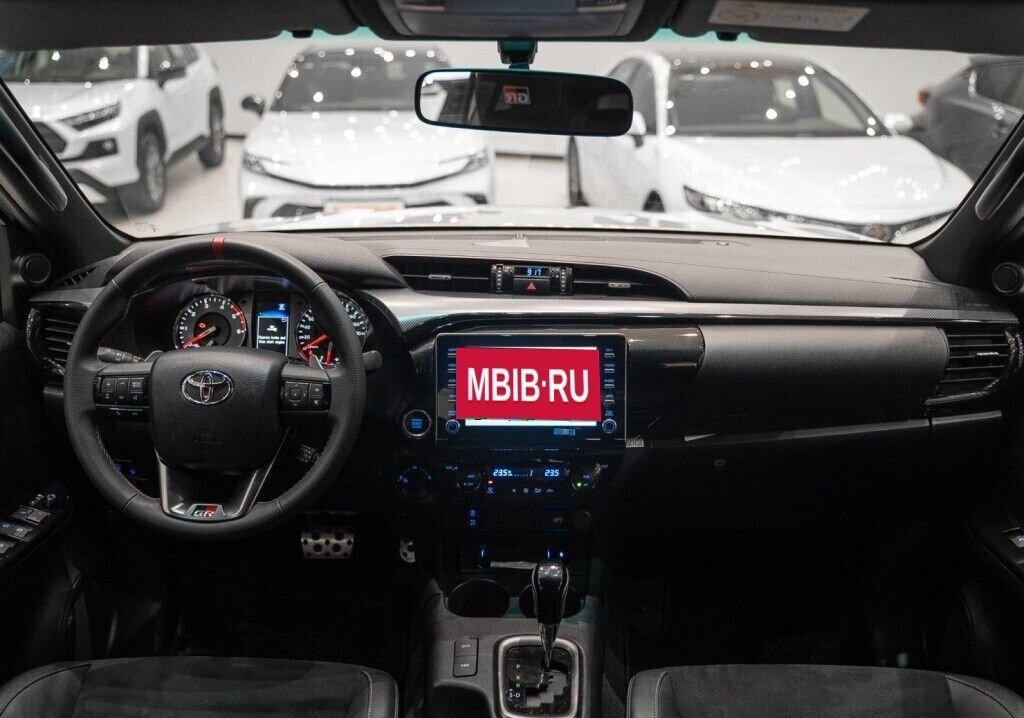 Toyota Hilux, 2024 год, 7 100 000 рублей, 30 фотография