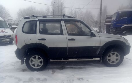 Chevrolet Niva I рестайлинг, 2011 год, 430 000 рублей, 4 фотография