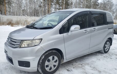 Honda Freed I, 2012 год, 1 045 000 рублей, 8 фотография