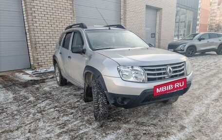 Renault Duster I рестайлинг, 2014 год, 779 000 рублей, 2 фотография