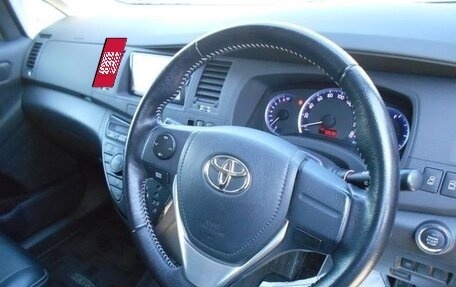 Toyota ISis I, 2013 год, 1 200 014 рублей, 7 фотография